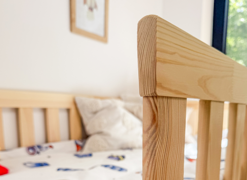 BELLA 90x190 furu enkelsäng för barn Lano Möbler