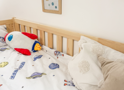 BELLA 90x190 furu enkelsäng för barn Lano Möbler