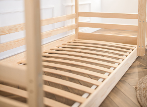 PLAY 90x200 furu våningssäng med rutschbana Lano Möbler