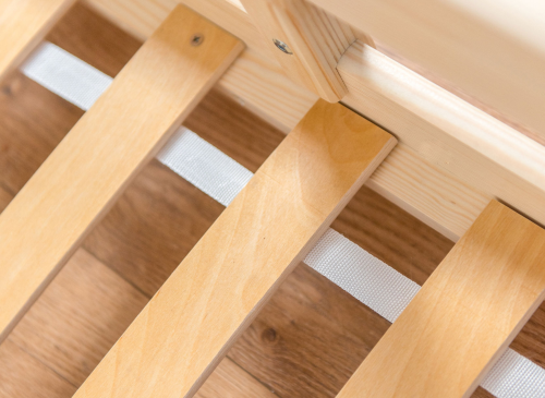 FINI 140x200 furu enkelsäng för barn Lano Möbler