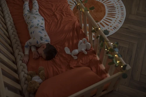 CONCEPT 90x200 furu barnsäng inhägnad Lano Möbler